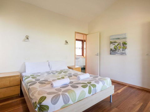 Laguna House - Accommodation Batemans Bay 3