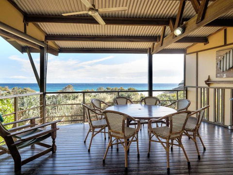 Claytons 1 By Discover Stradbroke - Accommodation Batemans Bay 12