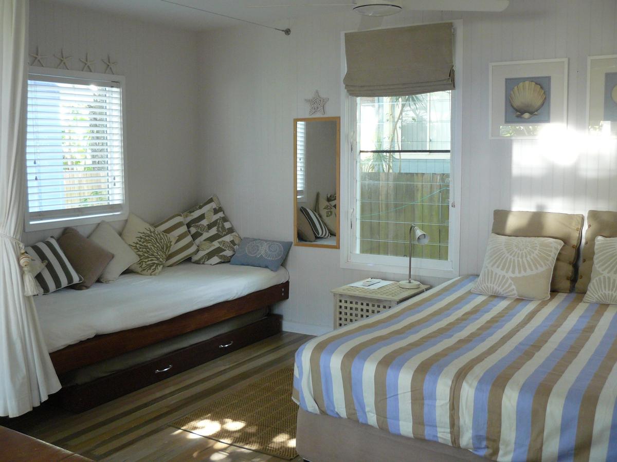 Amity Point QLD Accommodation Batemans Bay