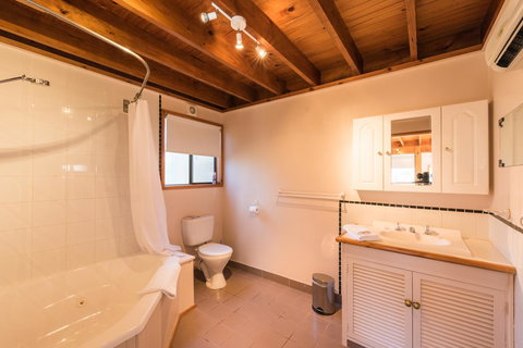 Parnella Adventure Bay, Bruny Island - Accommodation Batemans Bay 9