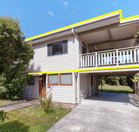 'Beach Break 1' 1/10 Lionel Street - upstairs unit with Aircon - Accommodation Batemans Bay