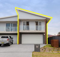 'Birubi Breezes' 2/7 Fitzroy St - Large Duplex with Air Conditioning WIFI  only 5 minute walk to the beach - Accommodation Batemans Bay