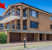 'COLUMBIA VIEWS' 2/9 COLUMBIA CLOSE - AIRCON WIFI NETFLIX VIEWS  BOAT PARKING - Accommodation Batemans Bay