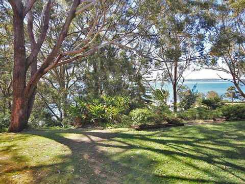 1 'Fiddlers Green' 62 Magnus Street - Ground Floor Unit Close To CBD - Accommodation Batemans Bay 1