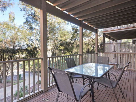 1 Bedroom Executive Villa Located Within Cypress Lakes - Accommodation Batemans Bay 0