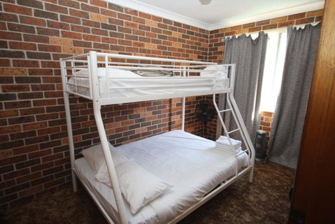 1/2 Brunswick Avenue - Accommodation Batemans Bay 2