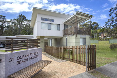 1/31 Ocean Street - A Relaxing Coastal Retreat - Accommodation Batemans Bay 0