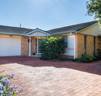 1/4 Huntly Close - Accommodation Batemans Bay