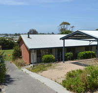 100 on Myer - Accommodation Batemans Bay