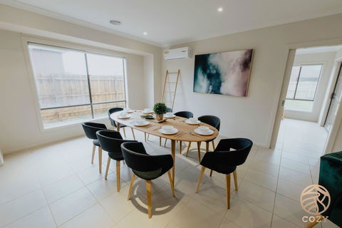 113, Balanchin Street Family Resort In Point Cook - Accommodation Batemans Bay 2