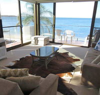 13 'Harbourside' 3-7 Soldiers Point Road - fantastic waterfront unit - Accommodation Batemans Bay