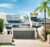 15 'The Moorings' 4 Cromarty Road - stunning with water views  pool - Accommodation Batemans Bay