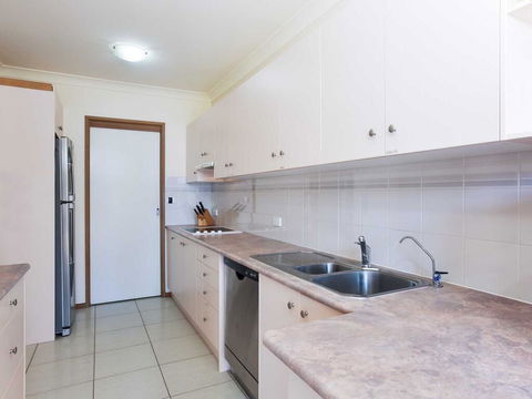 16 'The Moorings' 4 Cromarty Road - Waterfront Property With Pool & Air Conditioning - Accommodation Batemans Bay 1