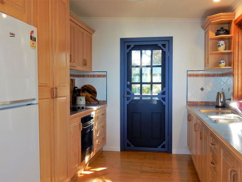 164 Mitchell Pde - Spectacular Views - Accommodation Batemans Bay 3