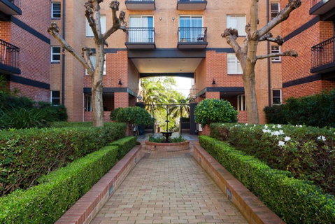 2 Bed Sydney Executive Apt Close To City - Accommodation Batemans Bay 3