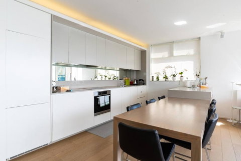 2 Bedroom Apartment With Bay View - Accommodation Batemans Bay 1