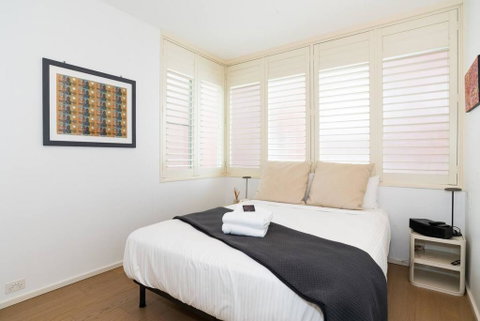 2 Bedroom Apartment With Bay View - Accommodation Batemans Bay 3