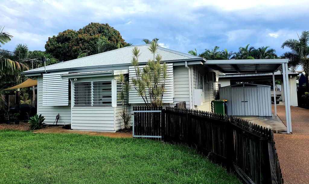 Pimlico QLD Accommodation Batemans Bay