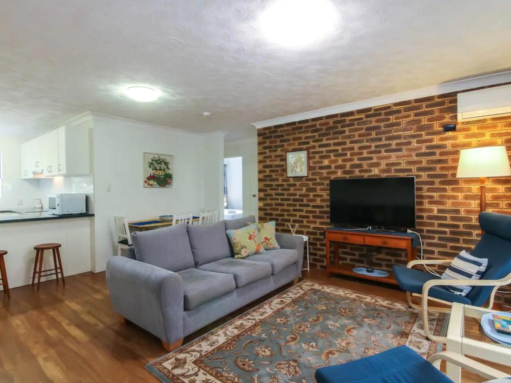 St Lucia QLD Accommodation Batemans Bay