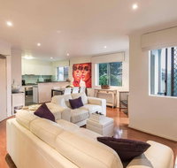 2 Bedroom with Parking  AC Close To Beach  City - Accommodation Batemans Bay