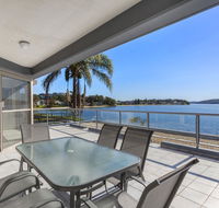 2 The Shores Soldiers Point - Waterfront - Uninterrupted Water Views INCLUDING ALL LINEN  TOWELS Free Wi-Fi - Accommodation Batemans Bay