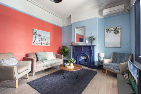 2-Bed Apartment Metres From Coogee Beach And Dining - Accommodation Batemans Bay 0