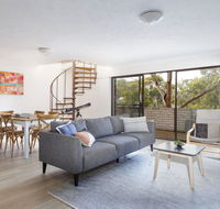 20 Booneroo - Walk To The Beach - Accommodation Batemans Bay