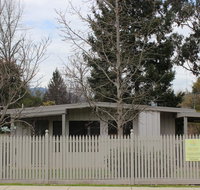 20 Toorak Rd Bright - Accommodation Batemans Bay