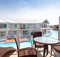 245 'Pacific Blue' 265 Sandy Point Rd - air conditioned unit with resort facilities and linen supplied - Accommodation Batemans Bay