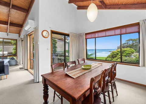 Beachfront At Malua - Accommodation Batemans Bay 2