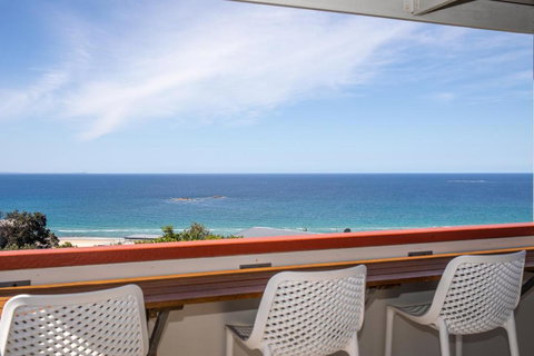 BEST OCEAN VIEWS ON STRADDIE + SUNSET DECK - Accommodation Batemans Bay 0