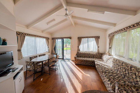 BIG4 Breeze Holiday Parks - Eildon - Accommodation Batemans Bay 2