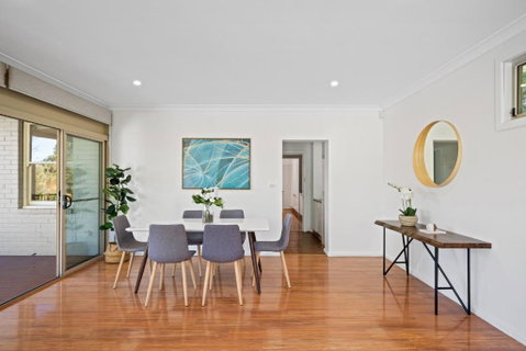 Big Stylish 3 Bed House With Free Parking - Accommodation Batemans Bay 3