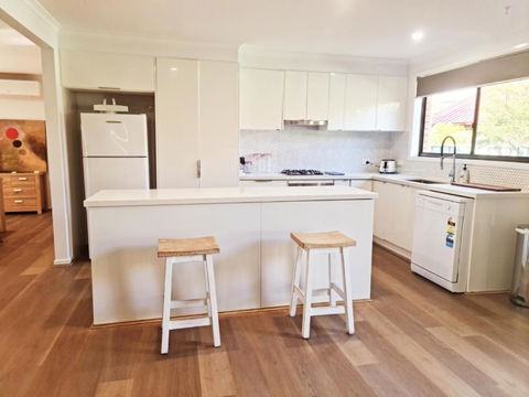 Close To Beach And Mangrove Walk - Accommodation Batemans Bay 3