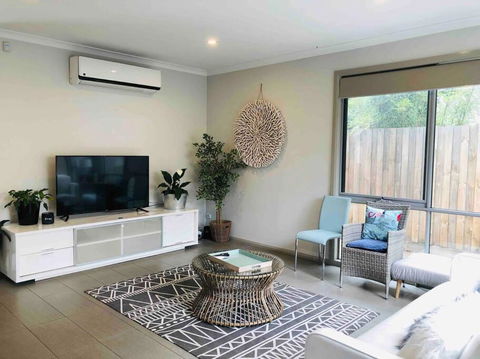 D119 Silver Birch Family Stay - Accommodation Batemans Bay 0