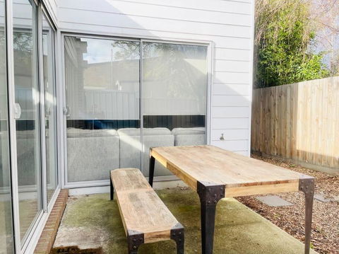 D119 Silver Birch Family Stay - Accommodation Batemans Bay 1
