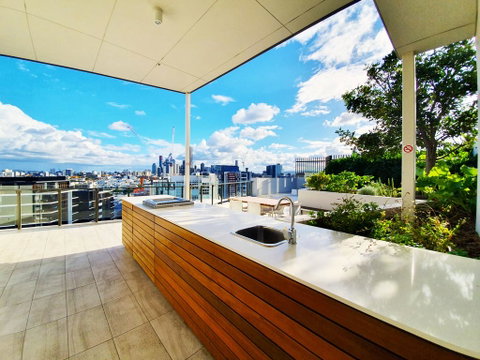 2BR Food & Drink Hub , Gym, Pool, Views, Roof Terrace - Accommodation Batemans Bay 1