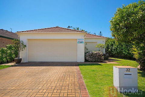 32 Beachside - Accommodation Batemans Bay 0