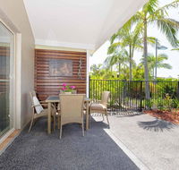 356 ' Oaks Pacific Blue' 265 Sandy Point Rd - Air conditioned direct pool access and suited for disability - Accommodation Batemans Bay