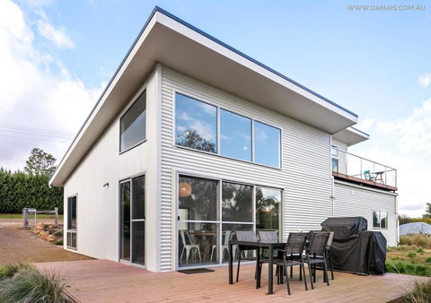 4 King Or 8 Single Beds WiFi, Netflix, Pet Friendly - Accommodation Batemans Bay 0