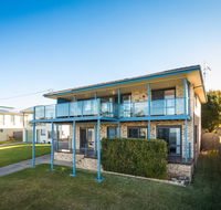 45 Hillside Cres Beach House - Accommodation Batemans Bay