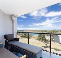 5 'The Outlook' 4 Ocean Parade - overlooking Boat Harbour beach and ducted air conditioning - Accommodation Batemans Bay