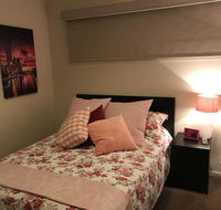 5 Star Room with own Bathroom - Singles Couples Families or Executives - Accommodation Batemans Bay