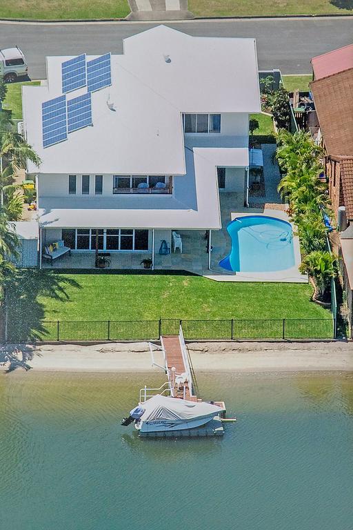 Hollywell QLD Accommodation Batemans Bay