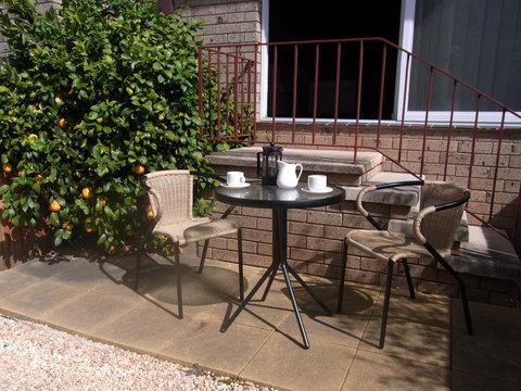 A Furnished Townhouse In Goulburn - Accommodation Batemans Bay 3