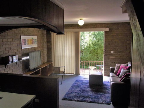 A Furnished Townhouse In Goulburn - Accommodation Batemans Bay 0