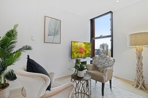 A Luxury Home Hidden In The Urban Oasis - Accommodation Batemans Bay 1