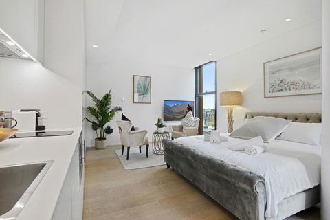 A Luxury Home Hidden In The Urban Oasis - Accommodation Batemans Bay 0