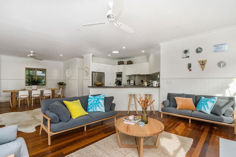 A PERFECT STAY - Barefoot Lane - Beach House - Accommodation Batemans Bay 0