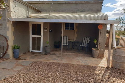 A Real Bush Retreat. Kangas, Emus & Starry Skies. - Accommodation Batemans Bay 2